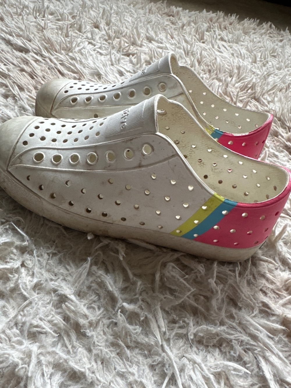 Native Kids Girls Jefferson Shoes Size 1 J1 Pink and White